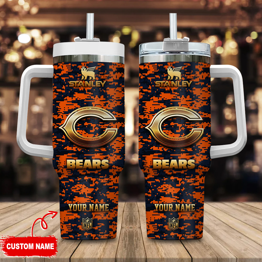 Chicago Bears NFL Camouflage Golden Logo Custom Stanley Quencher 40oz Stainless Steel Tumbler With Handle