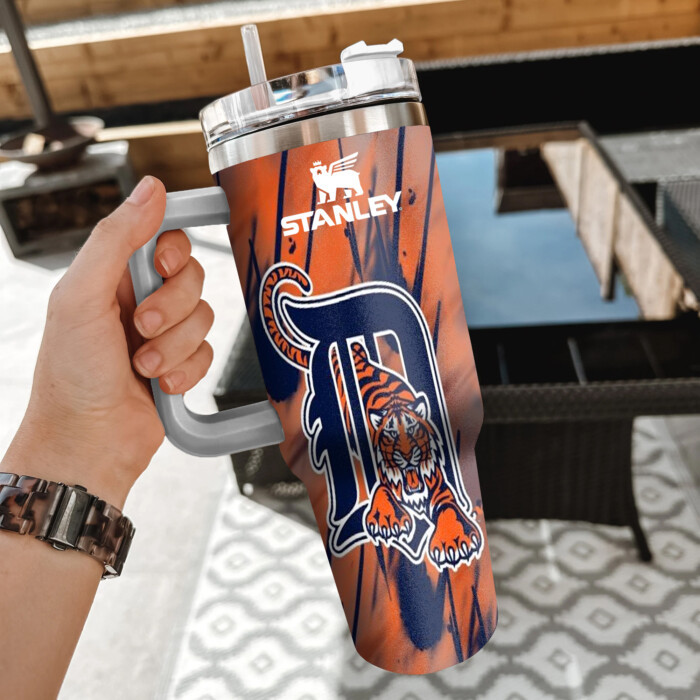 MLB Detroit Tigers Custom Stanley Quencher 40oz Stainless Steel Tumbler With Handle