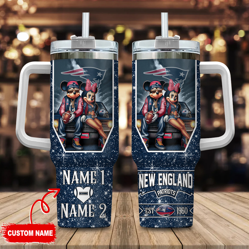 New England Patriots NFL Mickey And Minnie Couple Custom Stanley Quencher 40oz Stainless Steel Tumbler With Handle