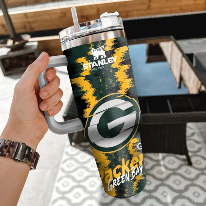 NFL Green Bay Packers Custom Stanley Quencher 40oz Stainless Steel Tumbler With Handle