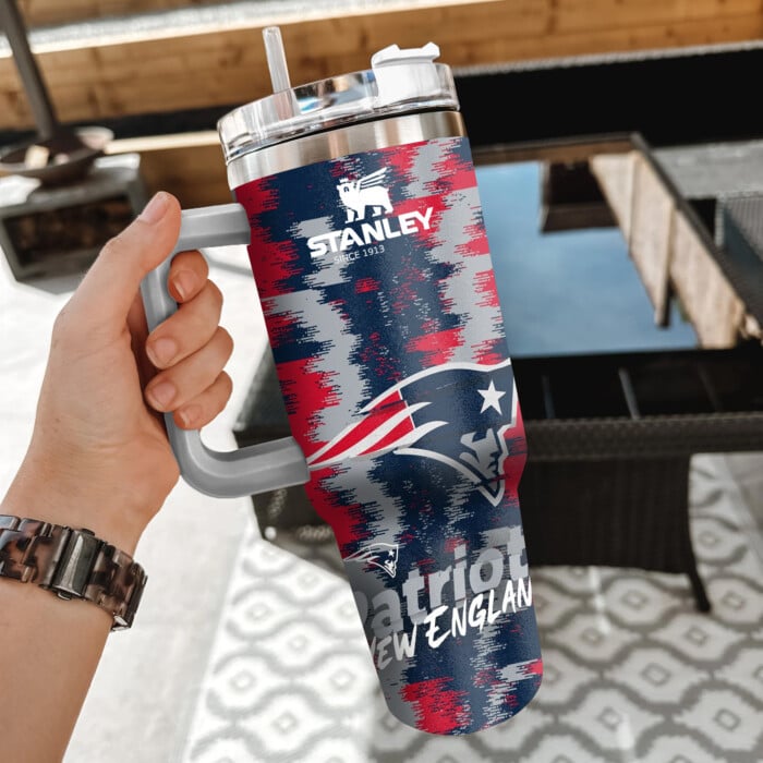 NFL New England Patriots Custom Stanley Quencher 40oz Stainless Steel Tumbler With Handle