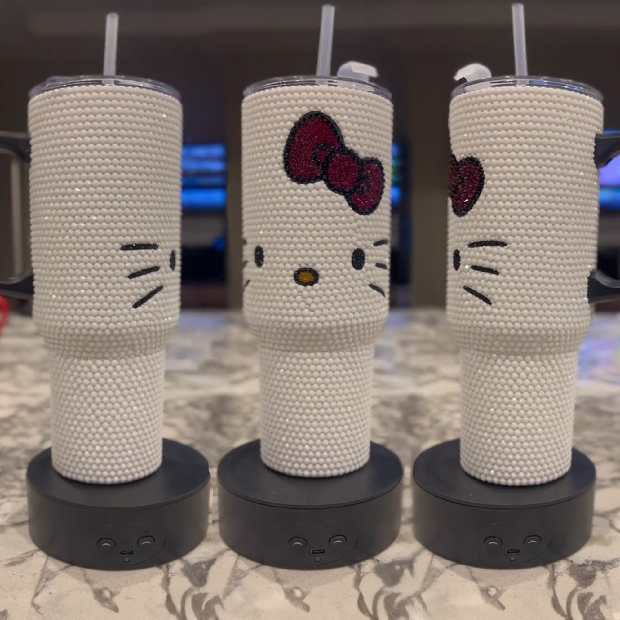 Rhinestone Bling Hello Kitty Cartoon Custom Stanley Quencher 40oz Stainless Steel Tumbler With Handle