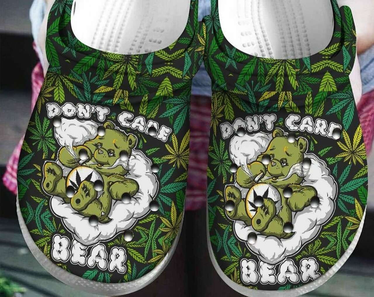 Merchidea Bear Weed Dont Care Crocband Clogs
