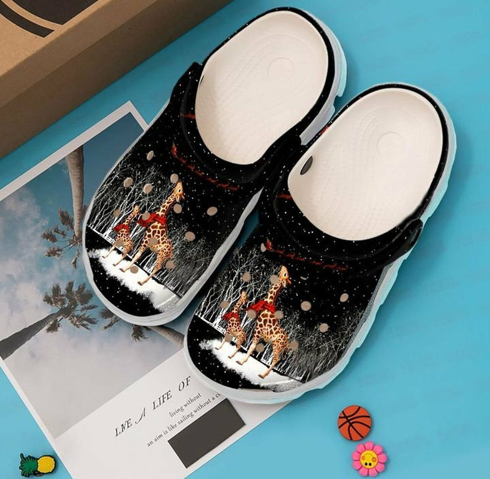 Merchidea Giraffe Christmas Winter 102 Gift For Lover Rubber clog Shoes Comfy Footwear